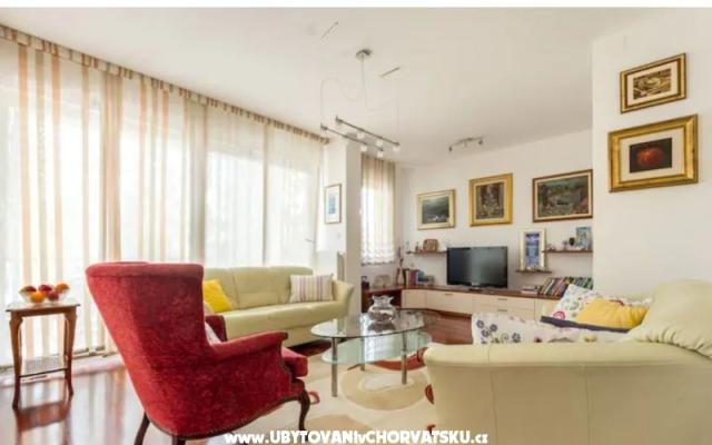 Apartmaji Ada - apartmaji Podstrana Hrvaška