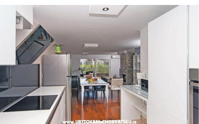 Villa Promaja - apartmaji Podstrana Hrvaška