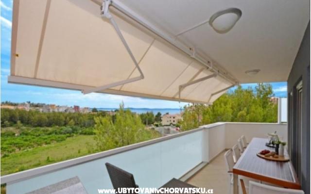 VILLA DANGELO Luxury Residence - apartmaji Podstrana Hrvaška