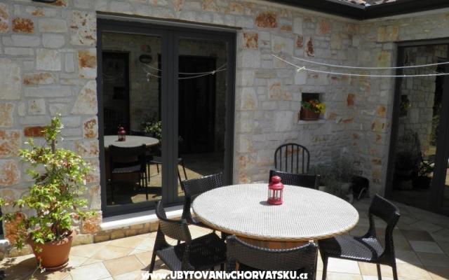 Nina A2+1 - apartmaji Poreč Hrvaška