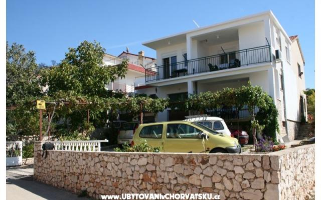 Apartmaji Josipa - apartmaji Primošten Hrvaška