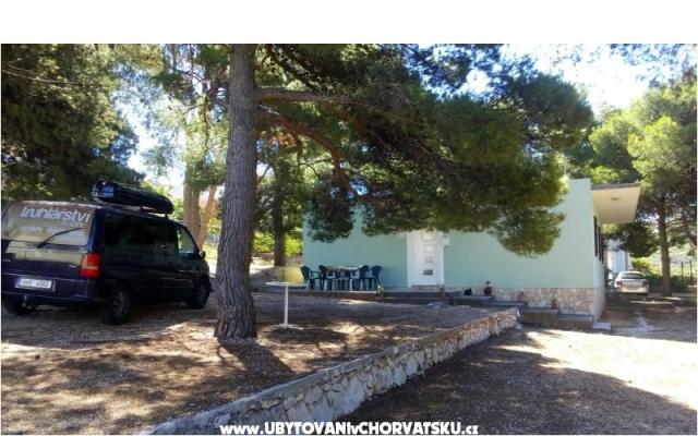 Počitniški dom - apartmaji Primošten Hrvaška