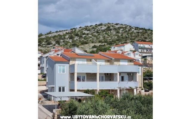 Vila Bogdan - apartmaji Primošten Hrvaška