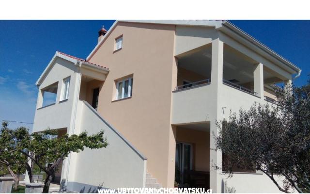 Apartma Ema - apartmaji Privlaka Hrvaška