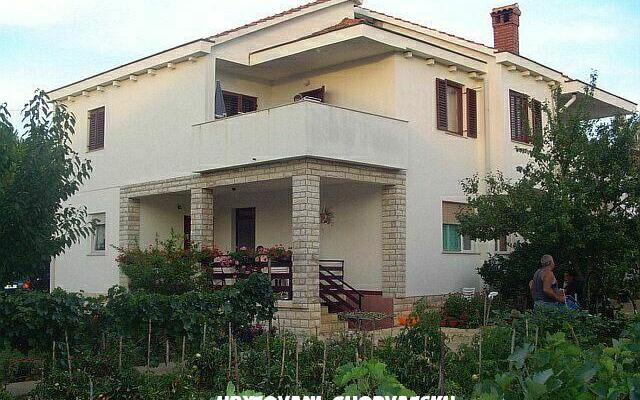 Apartmaji Mare &amp; Berto - apartmaji Privlaka Hrvaška