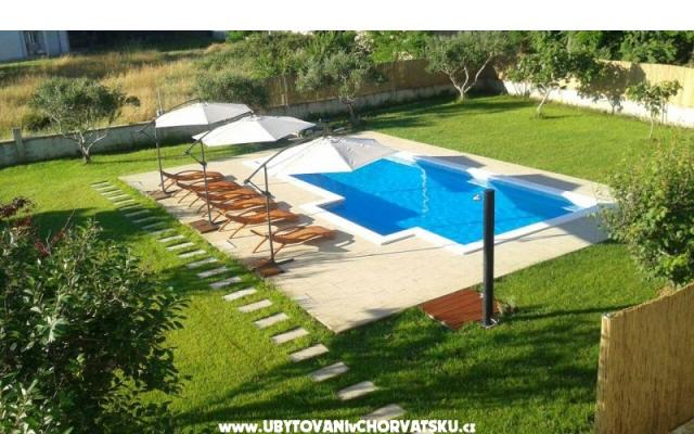 Apartmaji Šarić - apartmaji Privlaka Hrvaška