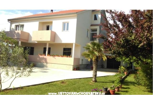 Apartmaji Tomi - apartmaji Privlaka Hrvaška