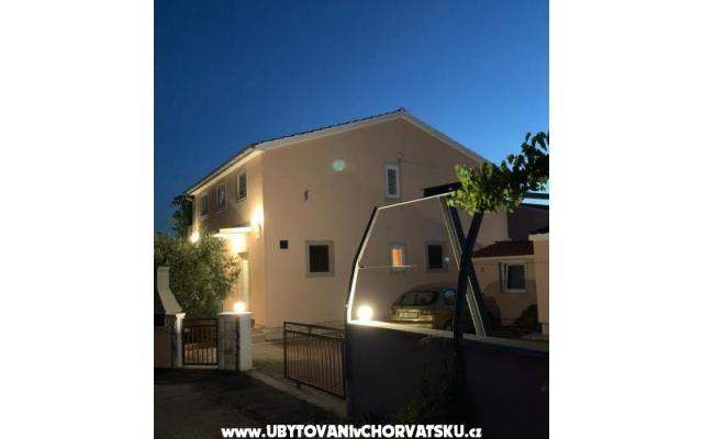 Apartmaji Toni - apartmaji Privlaka Hrvaška