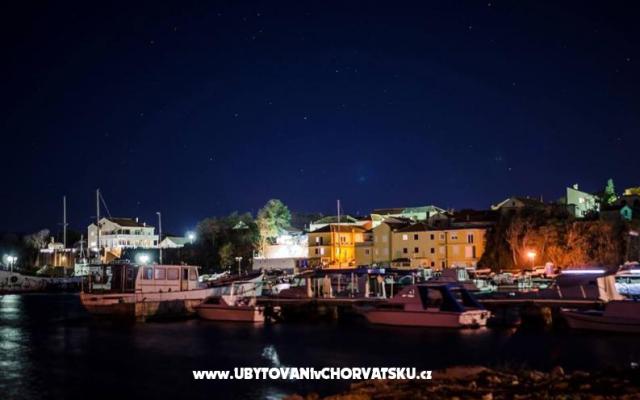 Studio Apartma Terezija - apartmaji Privlaka Hrvaška
