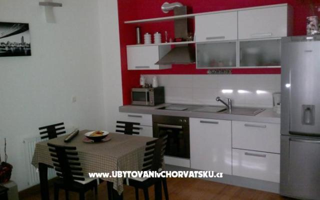 Andy apartment - apartmaji Pula Hrvaška