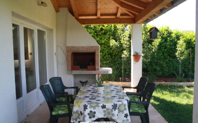 Apartma Green garden - apartmaji Pula Hrvaška