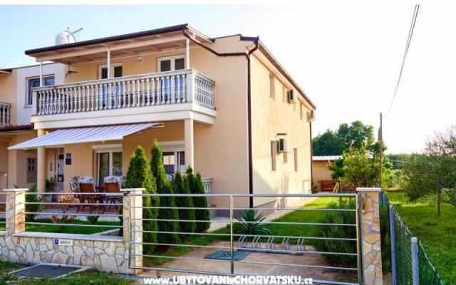 Apartmaji Krizan - apartmaji Pula Hrvaška