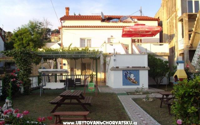 Apartmaji Ancy - apartmaji otok Rab Hrvaška