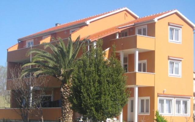 Apartmaji Laura - apartmaji otok Rab Hrvaška