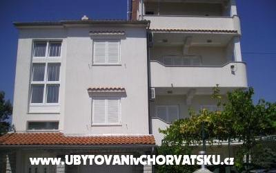 Apartmaji Mlacović - apartmaji otok Rab Hrvaška