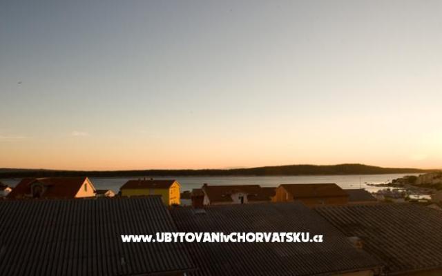 Apartmaji Frane Travaš - apartmaji otok Rab Hrvaška