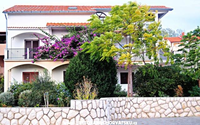 Hiša Ivanić - apartmaji otok Rab Hrvaška