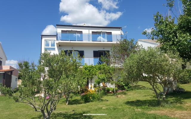 Apartmaji Eugen - apartmaji Ražanac Hrvaška