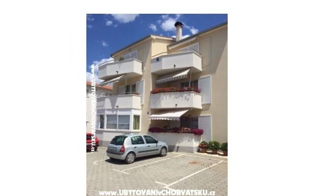 Apartma Noel - apartmaji Rogoznica Hrvaška