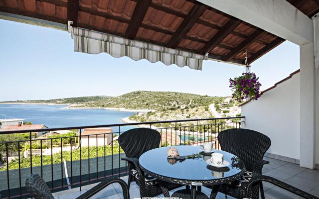 Apartma Nincevic, Kanica - apartmaji Rogoznica Hrvaška