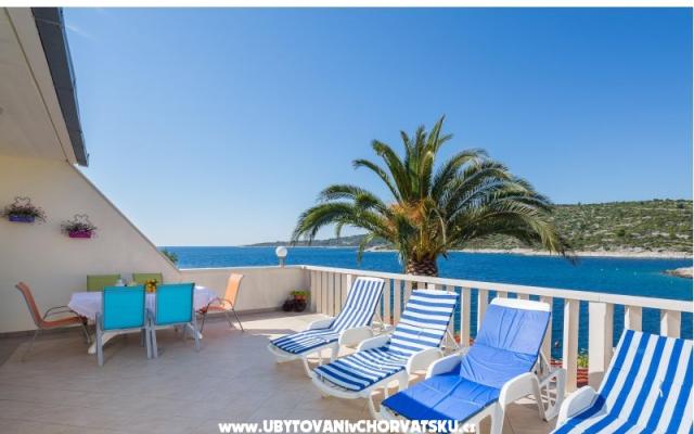 Apartmaji Bose -Rogoznica - apartmaji Rogoznica Hrvaška