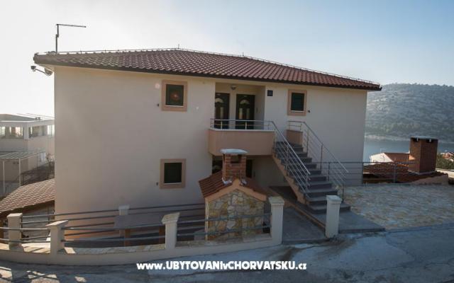 Apartmaji Katarina - apartmaji Rogoznica Hrvaška