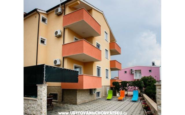Apartmaji Kristina - apartmaji Rogoznica Hrvaška