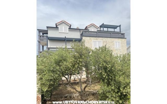 Apartmaji Leona Rogoznica - apartmaji Rogoznica Hrvaška