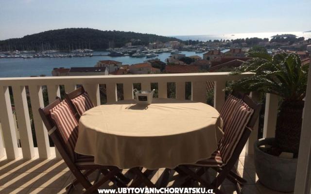 Apartmaji Sandra - apartmaji Rogoznica Hrvaška