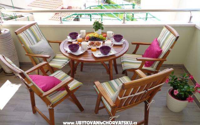 Apartma Dalia - apartmaji Rogoznica Hrvaška