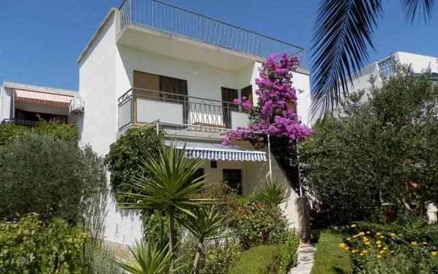 Bakotin - apartmaji Rogoznica Hrvaška