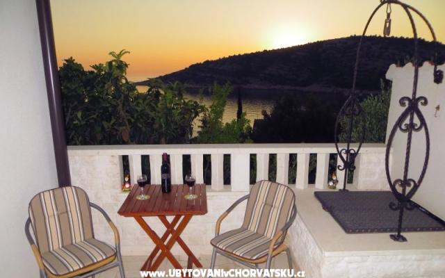 Jakopovic Apartmaji - apartmaji Rogoznica Hrvaška