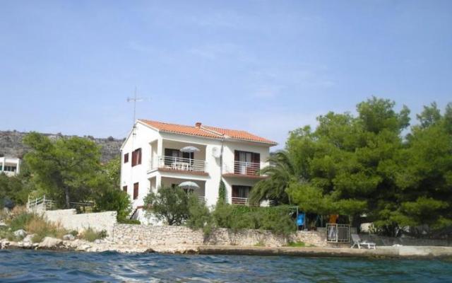 Villa Milmar - apartmaji Rogoznica Hrvaška