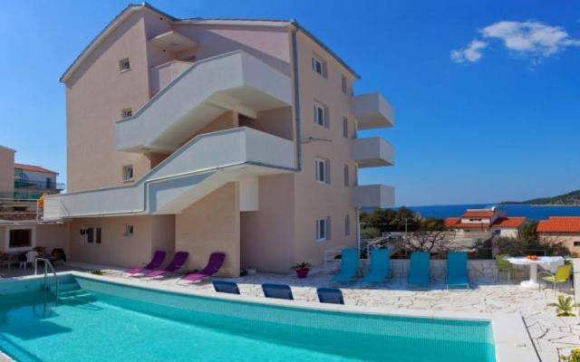 Villa Kata Razanj - apartmaji Rogoznica Hrvaška