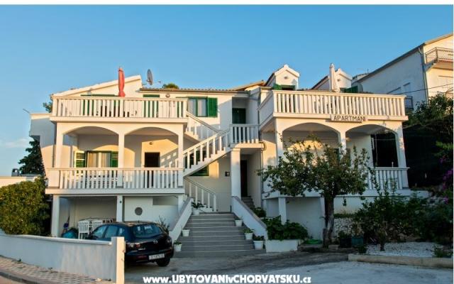 Villa Olivera - apartmaji Rogoznica Hrvaška