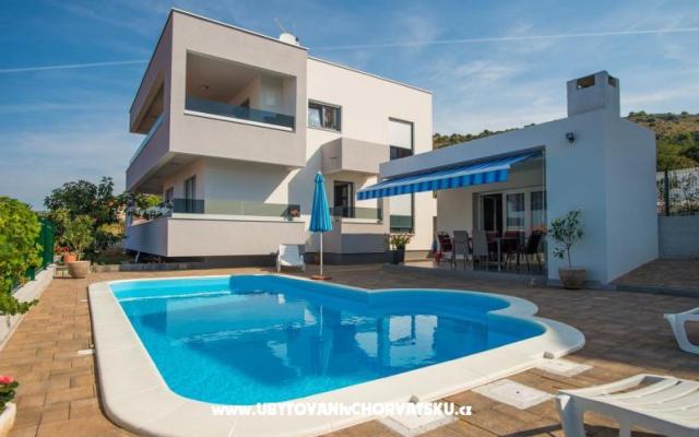 Villa Brusnjak Zatoglav Rogoznica  - apartmaji Rogoznica Hrvaška