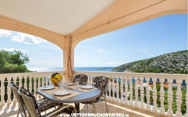 Villa Vuckovic - apartmaji Rogoznica Hrvaška