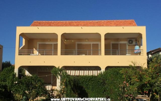 A.Kalabrić  Apartma - apartmaji Šibenik Hrvaška