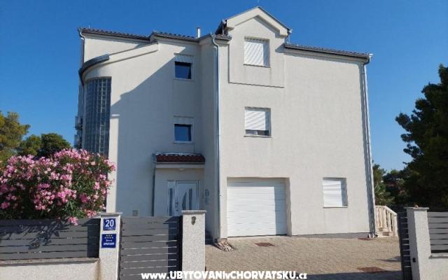 Apartmaji Pinea Sol - apartmaji Šibenik Hrvaška