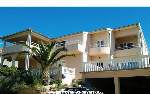 Holiday Oasis  - apartmaji Šibenik Hrvaška