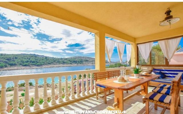 Hiša Petra - Island Žirje - apartmaji Šibenik Hrvaška