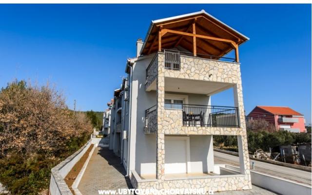 Vila Jelena - apartmaji Šibenik Hrvaška