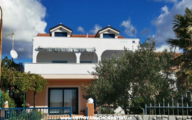 Villa Stefanie - apartmaji Šibenik Hrvaška