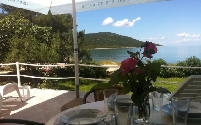 Seaview villa - apartmaji otok Sestrunj Hrvaška