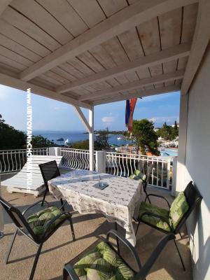 AMOR &amp; ŽANA - apartmaji otok Šolta Hrvaška