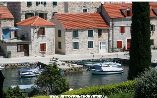 Apartma Jele - apartmaji otok Šolta Hrvaška