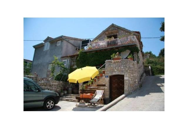 Vesna Batinic - apartmaji otok Šolta Hrvaška