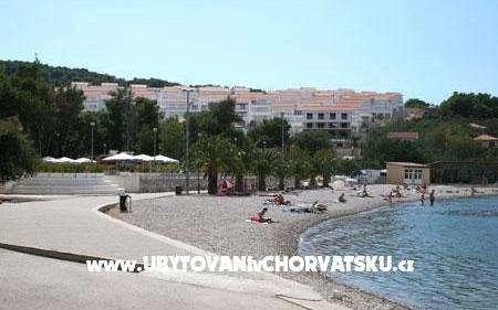 Apartmaji Šolta - apartmaji otok Šolta Hrvaška