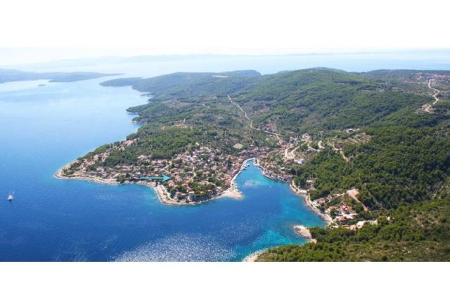 Apartmaji Mario Stomorska - apartmaji otok Šolta Hrvaška