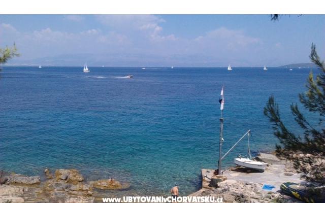 Počitniški dom Villa Marijeta - apartmaji otok Šolta Hrvaška